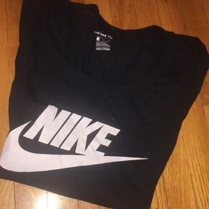 Nike T-shirt